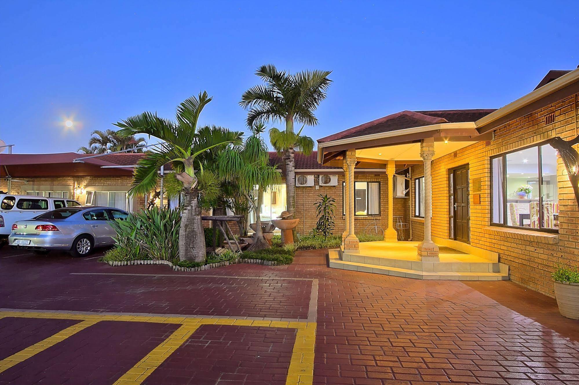 Gecko Inn Richards Bay Exteriör bild